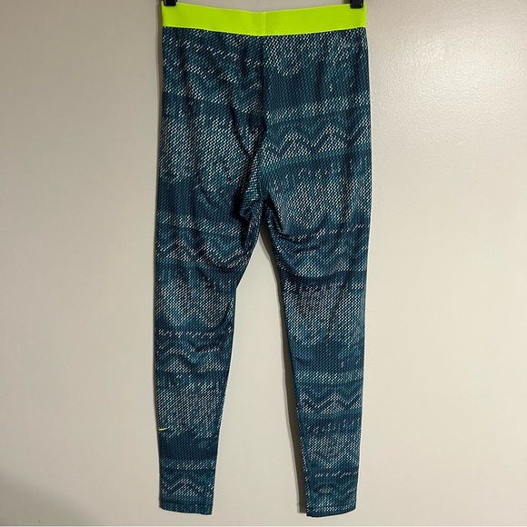 Nike Pro Women's Size Medium Green Geometric Print Dri-Fit Leggings - Picture 12 of 12